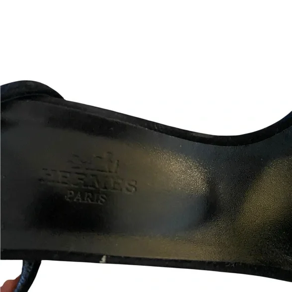 Elegant Black Strappy Heels - Picture 12 of 16